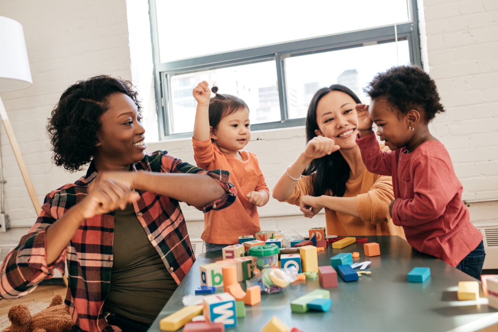 Preschool teachers record new videos with games and say “play at home!”